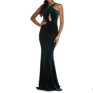 Elegant Green Velvet Evening Gown